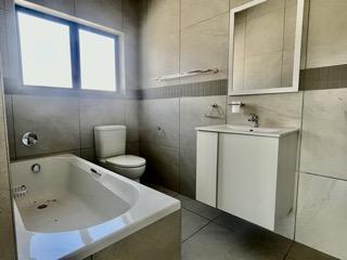 3 Bedroom Property for Sale in Reebok Western Cape